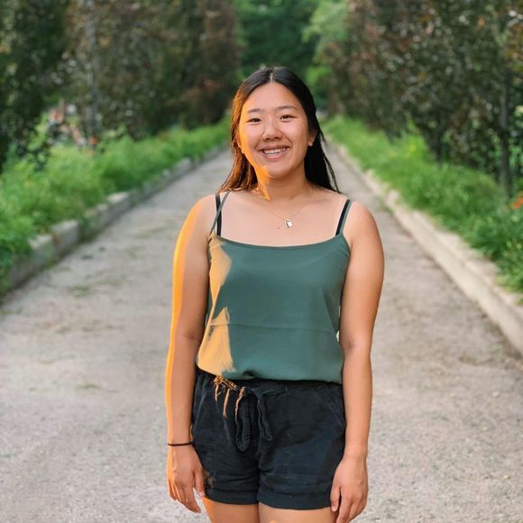 Meet your Posher, Cindy - Picture 1 of 1